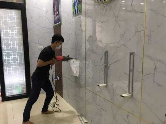 Bể cá treo tường sang trọng cho nhà hiện đại